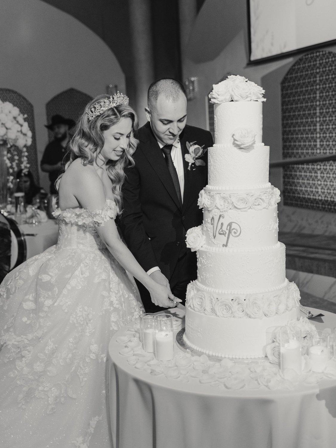 carousel-hero-element image-1